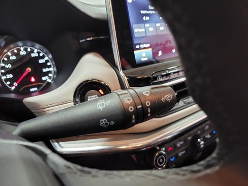 Used 2023 Jeep Compass Limited image 29