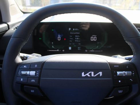 New 2026 Kia Sportage S image 25