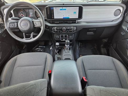 Used 2025 Jeep Wrangler Unlimited Sport AWD/4WD image 12