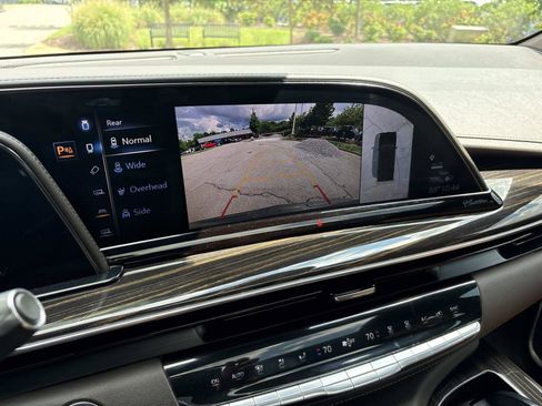 Used 2021 Cadillac Escalade Sport w/ Driver Assist Tech Package AWD/4WD image 22