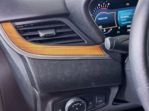 Used 2017 Lincoln MKC Select w/ Select Plus Package image 11