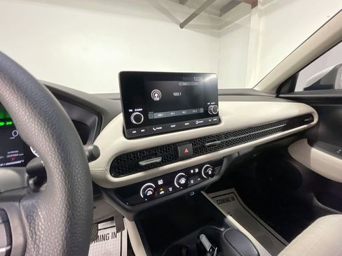 Used 2023 Honda HR-V LX image 17