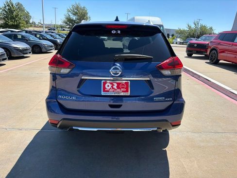 Used 2020 Nissan Rogue S w/ Special Edition Package AWD/4WD image 4