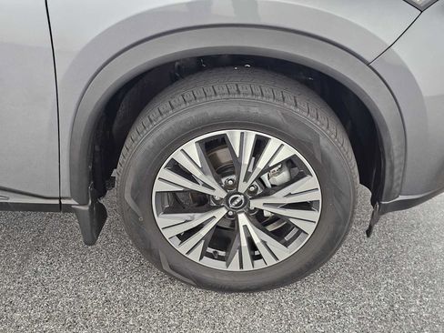 Used 2023 Nissan Rogue SV w/ SV Premium B Package FWD image 9