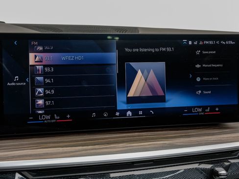 Used 2024 BMW X5 sDrive40i w/ M Sport Package image 35