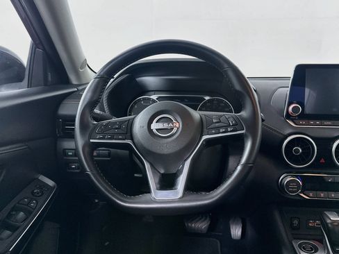Used 2025 Nissan Sentra SR FWD image 17