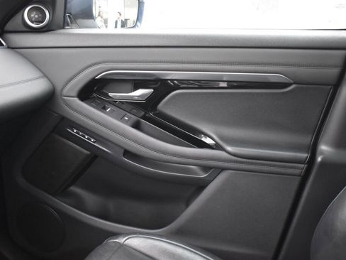 Used 2020 Land Rover Range Rover Evoque SE image 24