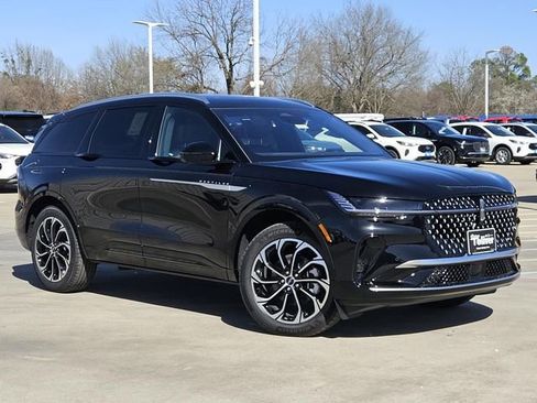 New 2026 Lincoln Nautilus Reserve image 2