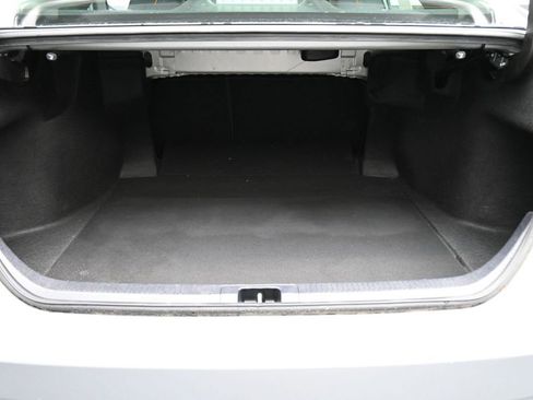 Used 2022 Toyota Camry SE FWD image 18