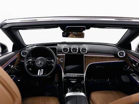 Used 2024 Mercedes-Benz CLE 300 4MATIC Cabriolet image 35