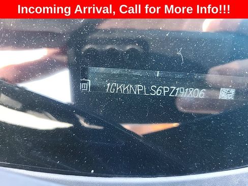 Used 2023 GMC Acadia Denali w/ Denali Ultimate Package FWD image 7