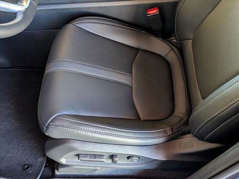 New 2025 Honda Pilot Touring image 4