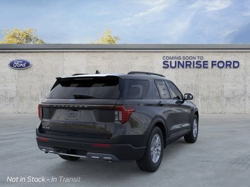 New 2026 Ford Explorer Active RWD image 8