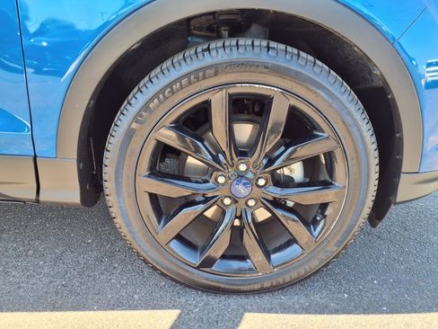 Used 2018 Ford Escape SE w/ SE Sport Appearance Package FWD image 9