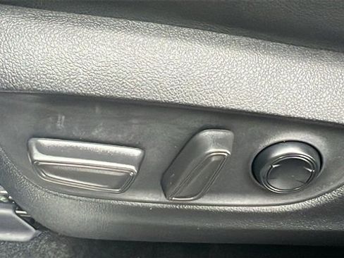 Certified 2025 Toyota Highlander Limited image 16