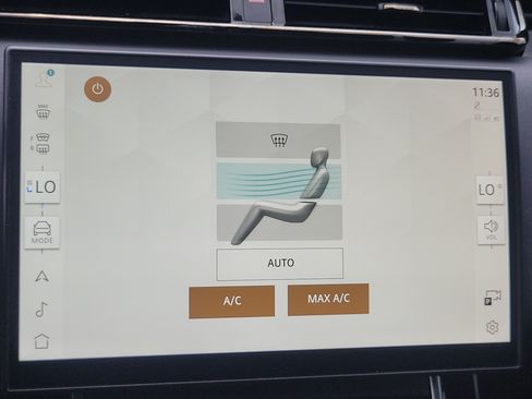 Used 2025 Land Rover Range Rover Velar Dynamic SE AWD/4WD image 28