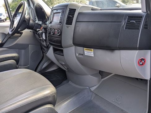 Used 2015 Mercedes-Benz Sprinter 2500 image 20