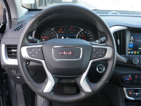 Used 2024 GMC Terrain SLE w/ Driver Convenience Package image 15