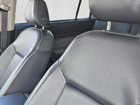 Used 2022 Volkswagen Atlas SE w/ Panoramic Sunroof Package image 13