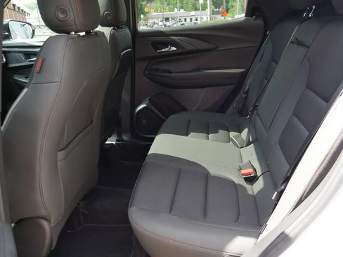Used 2023 Chevrolet TrailBlazer RS w/ Sun and Liftgate Package AWD/4WD image 18
