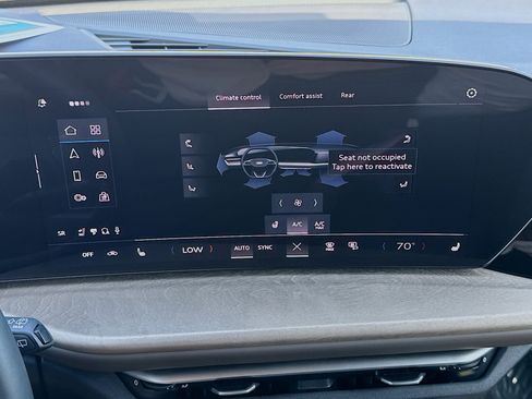 Certified 2025 Audi Q5 Premium w/ Convenience Package image 32