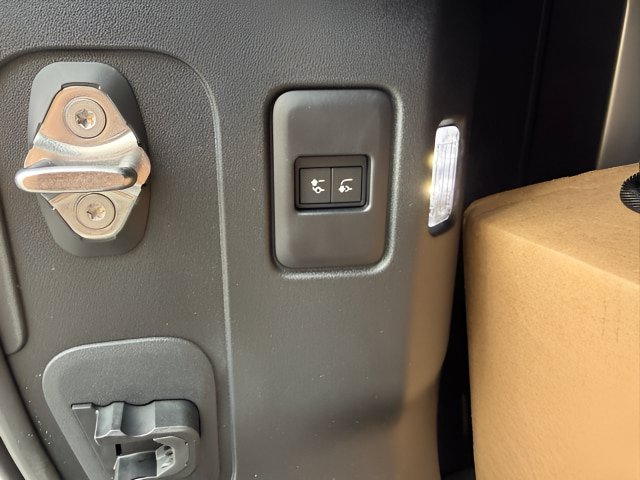 New 2026 Land Rover Defender 110 OCTA AWD/4WD image 85