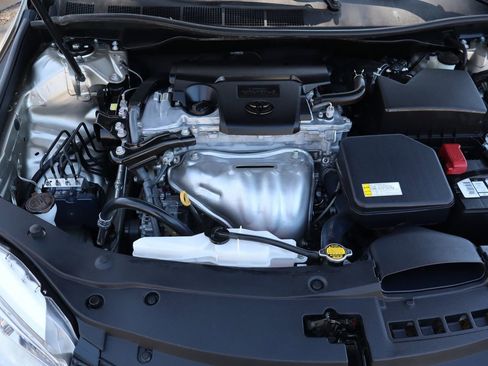 Used 2015 Toyota Camry XLE w/ Convenience Package image 38