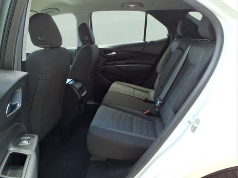 Used 2022 Chevrolet Equinox LT w/ Driver Convenience Package AWD/4WD image 22