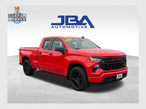 Used 2024 Chevrolet Silverado 1500 Custom image 1