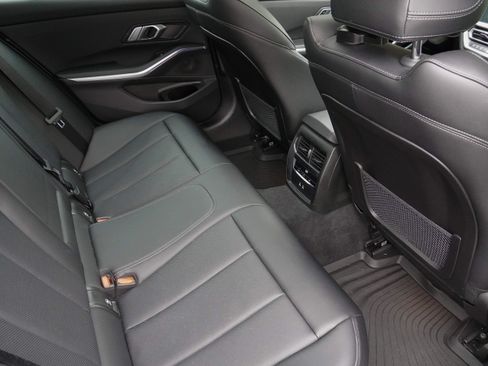 Used 2022 BMW 330i Sedan w/ Premium Package RWD image 34