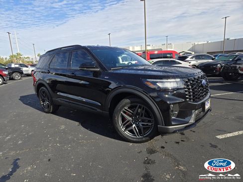 New 2026 Ford Explorer ST-Line w/ ST-Line Street Pack image 1