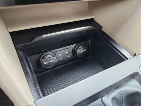 Used 2017 Hyundai Elantra Value Edition FWD image 20