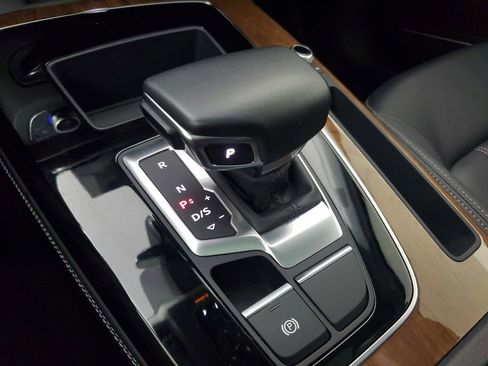 Used 2023 Audi Q5 2.0T Premium Plus w/ Premium Plus Package image 32