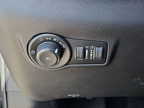 New 2026 Jeep Compass Latitude image 24