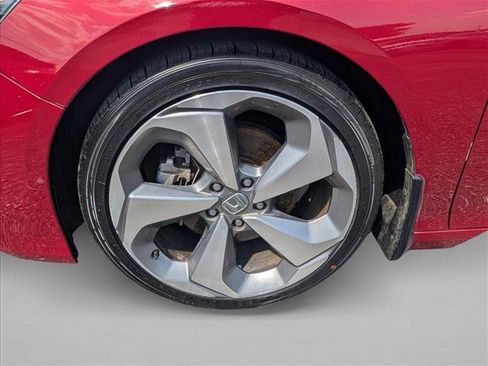 Used 2018 Honda Accord Touring image 24