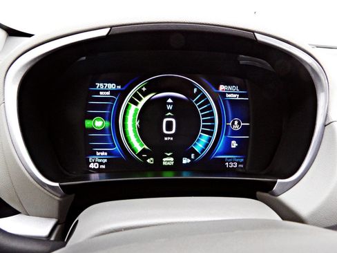 Used 2018 Chevrolet Volt LT w/ Comfort Package image 15