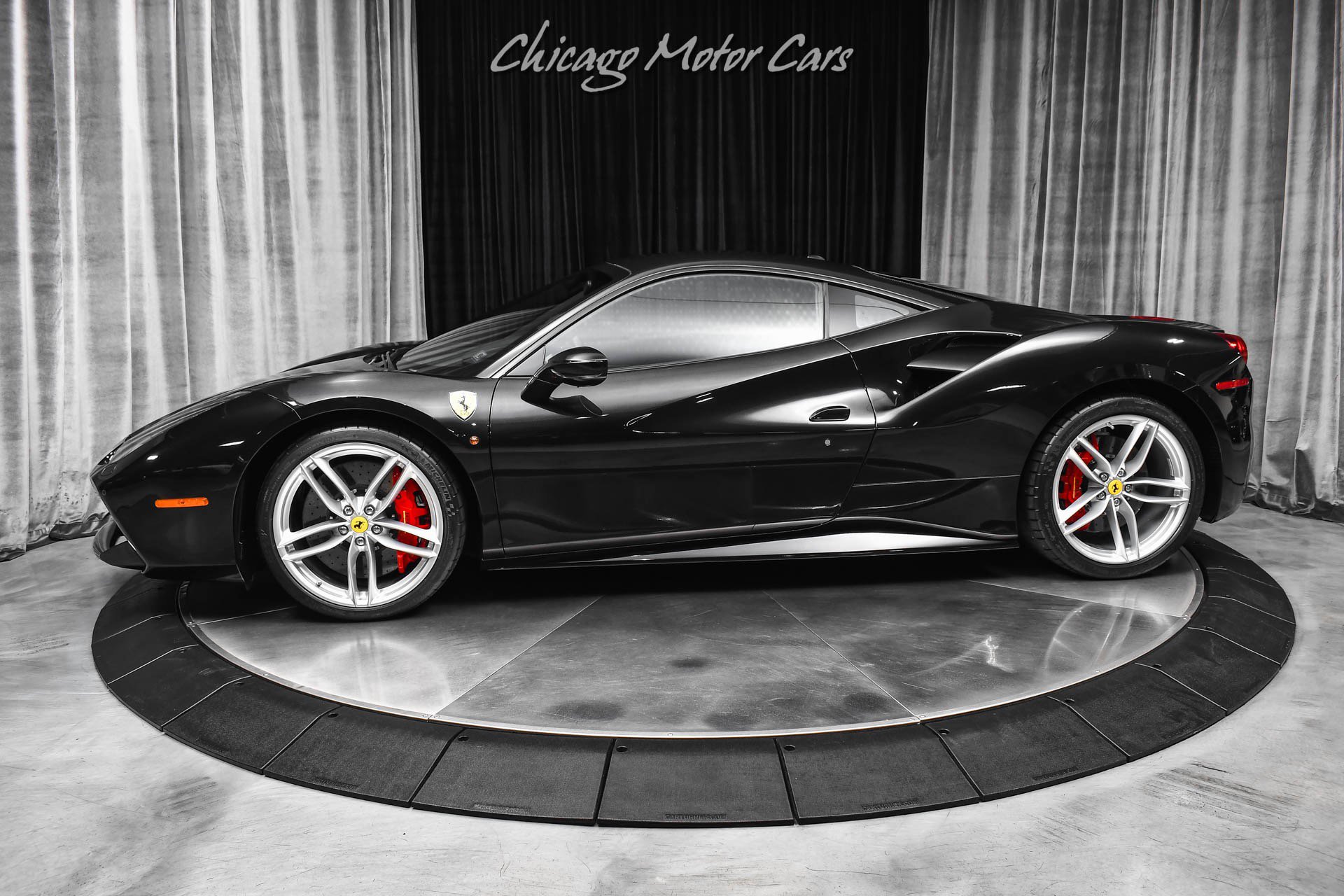 Used 2018 Ferrari 488 GTB RWD image 1