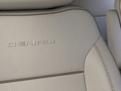 New 2025 GMC Yukon Denali w/ Sun & Power Step Package image 21