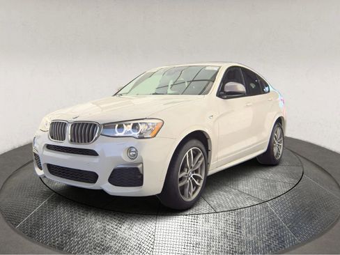 Used 2018 BMW X4 M40i image 3