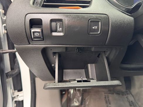 Used 2018 Chevrolet Impala LT image 22