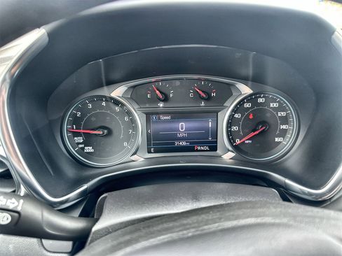 Used 2022 Chevrolet Equinox LS w/ LS Convenience Package image 11