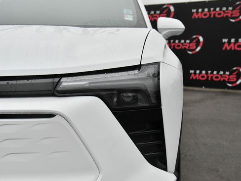 Used 2024 Chevrolet Blazer EV LT image 11