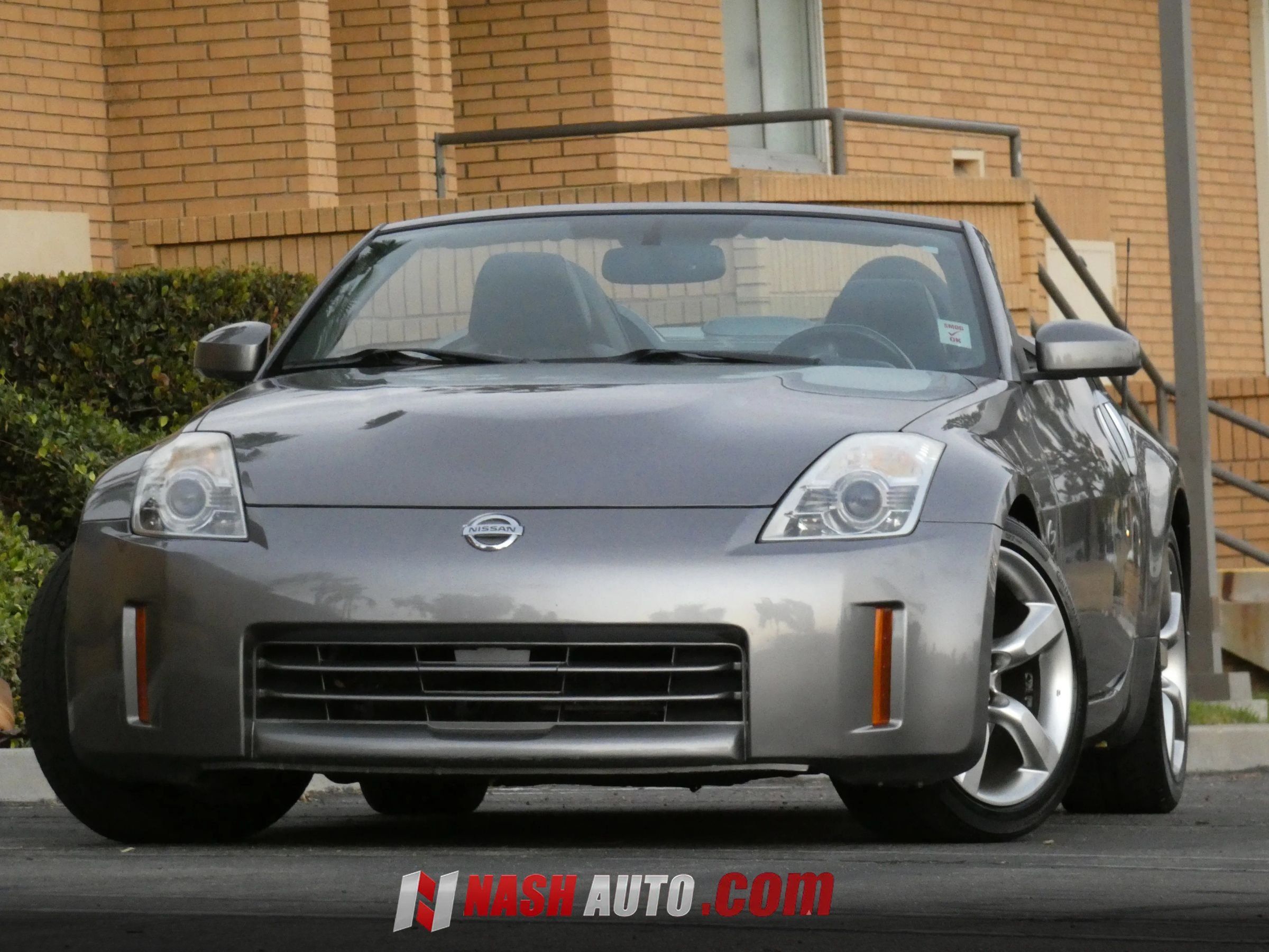 Used 2008 Nissan 350Z Touring RWD image 4