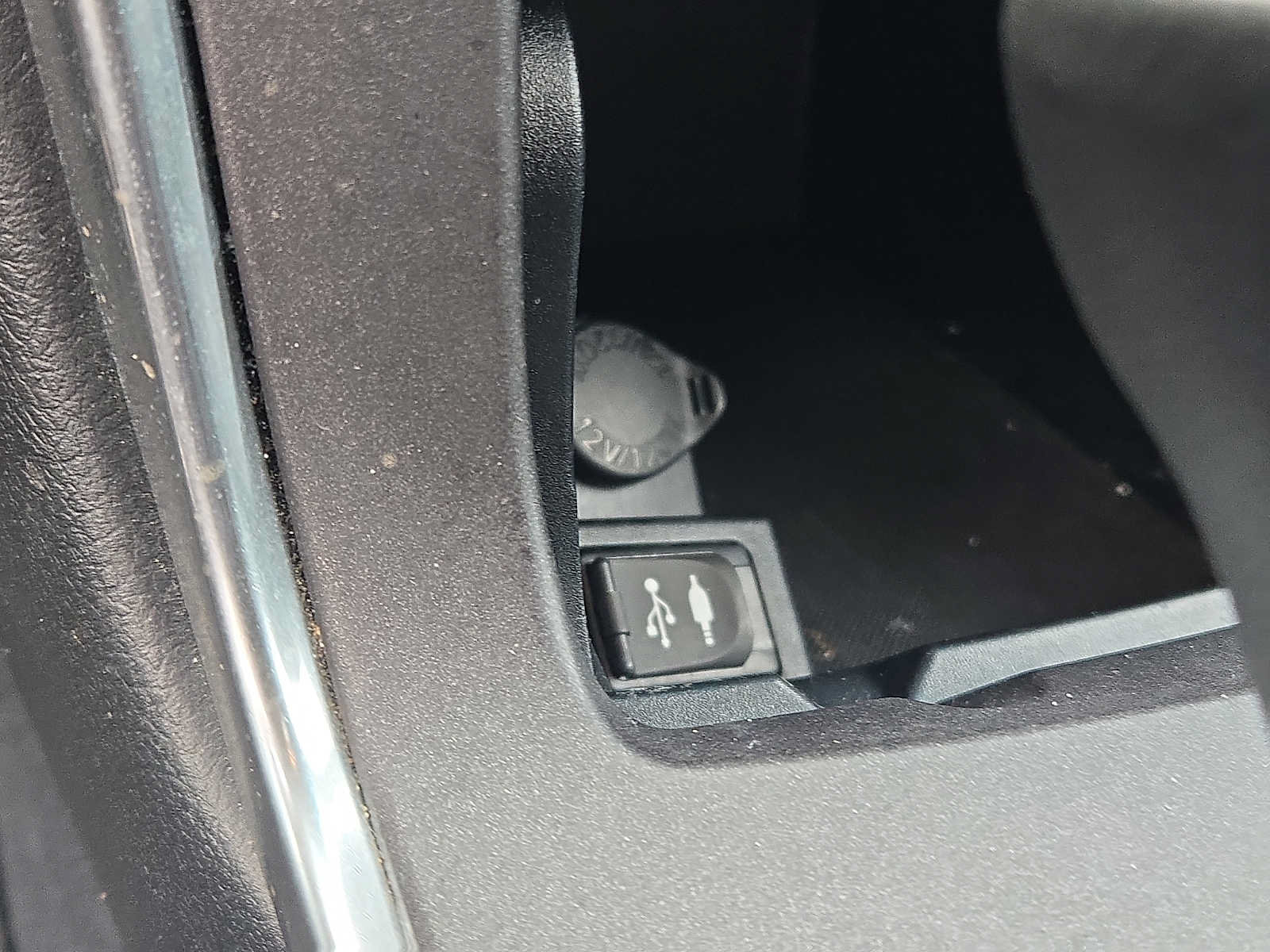 Used 2016 Toyota Camry XSE w/ Moonroof Package FWD image 25