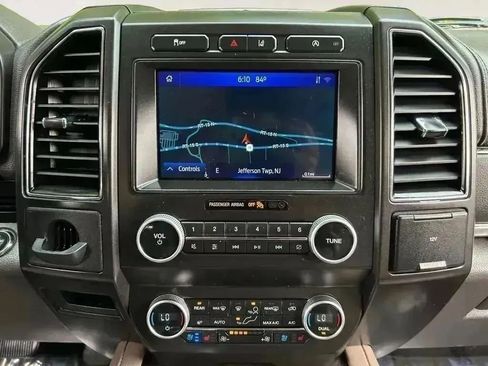 Used 2021 Ford Expedition Max Limited image 11