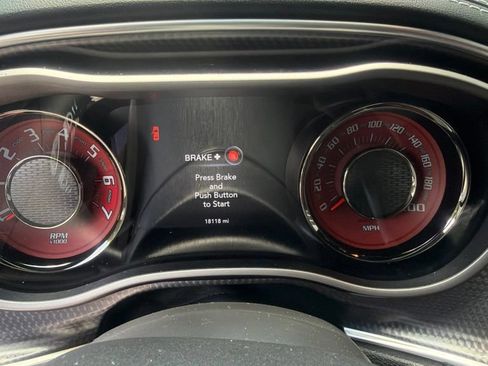 Used 2022 Dodge Challenger SRT Hellcat RWD image 13