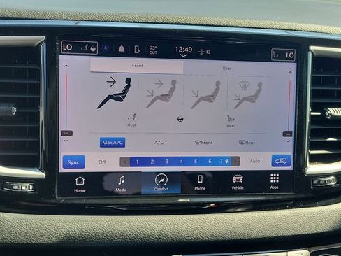 Used 2023 Chrysler Pacifica Touring-L image 9