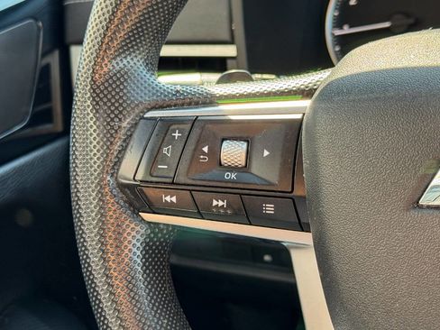 Used 2022 Mitsubishi Outlander ES image 29