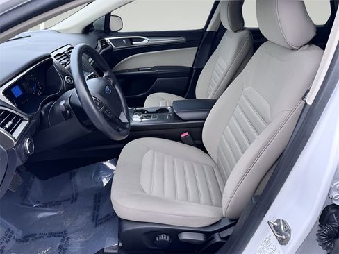 Used 2017 Ford Fusion S image 10