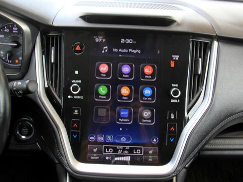 Used 2022 Subaru Outback Limited image 17